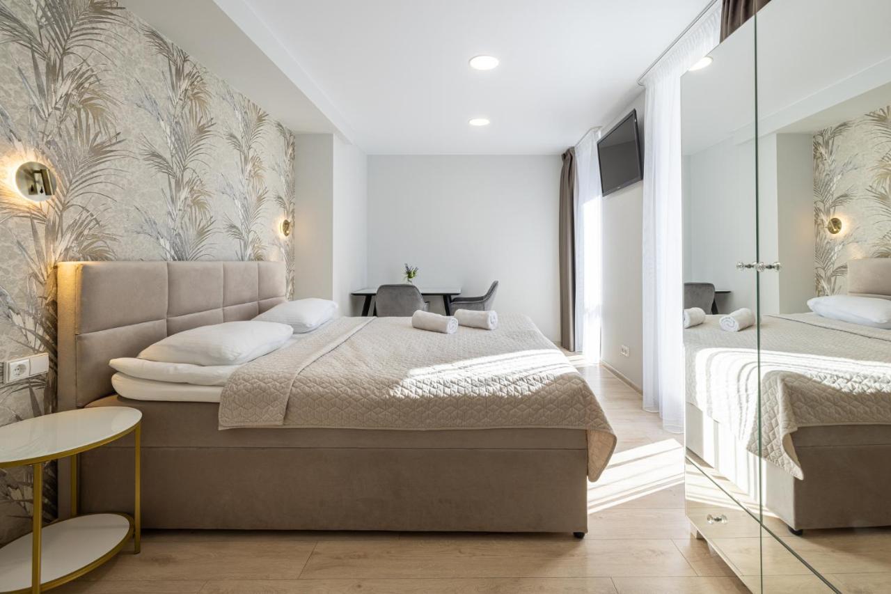 Dharma Stay Apartamentai Su Terasa Ir Vaizdu I Miesta Telšiai Exteriör bild