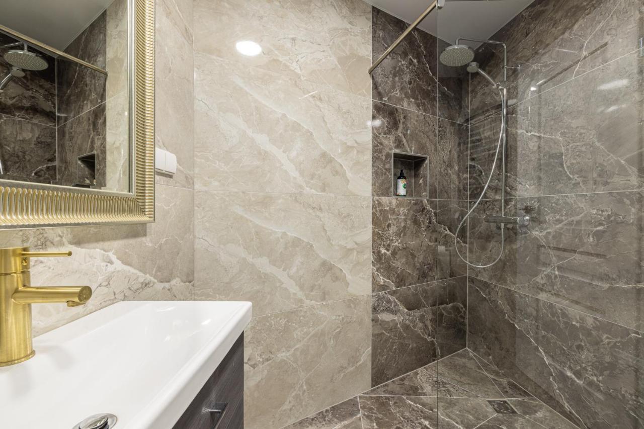 Dharma Stay Apartamentai Su Terasa Ir Vaizdu I Miesta Telšiai Exteriör bild