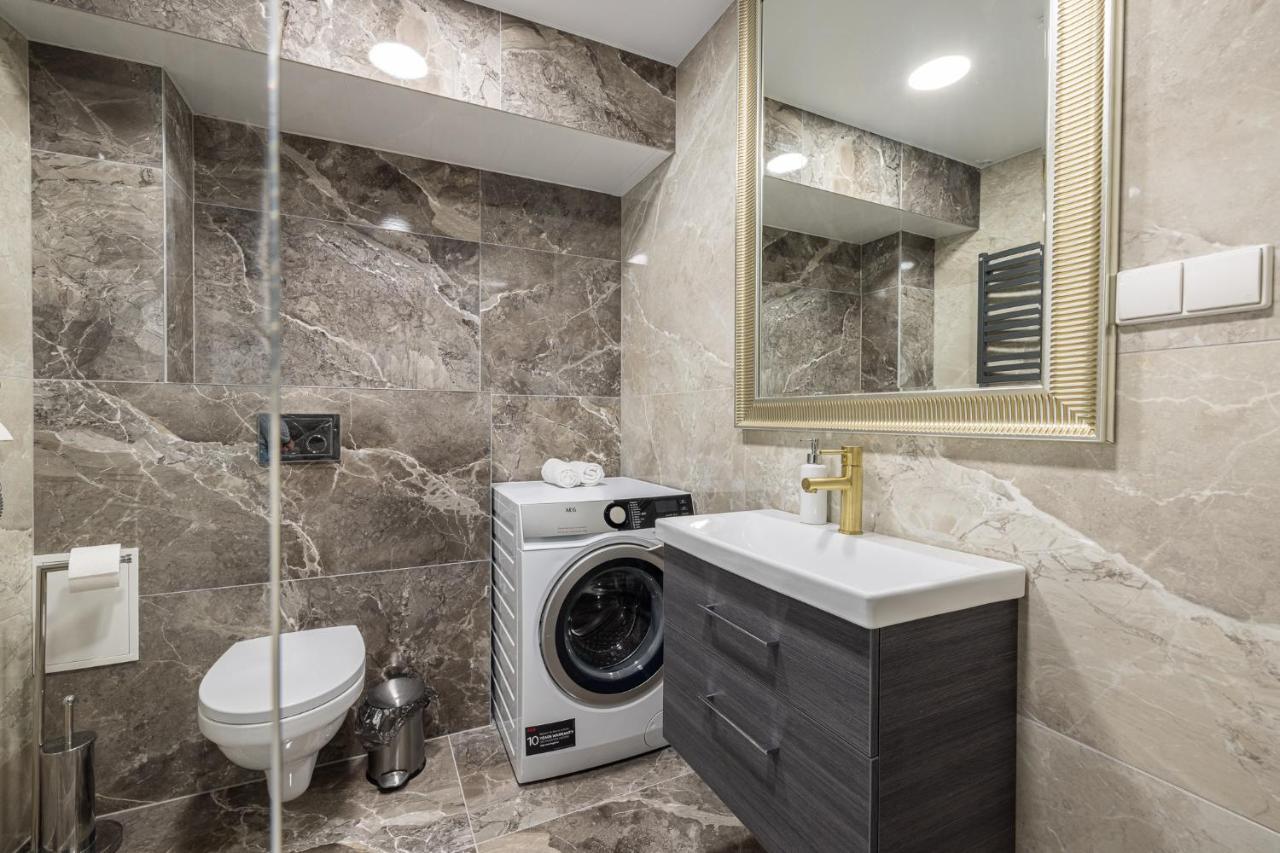 Dharma Stay Apartamentai Su Terasa Ir Vaizdu I Miesta Telšiai Exteriör bild