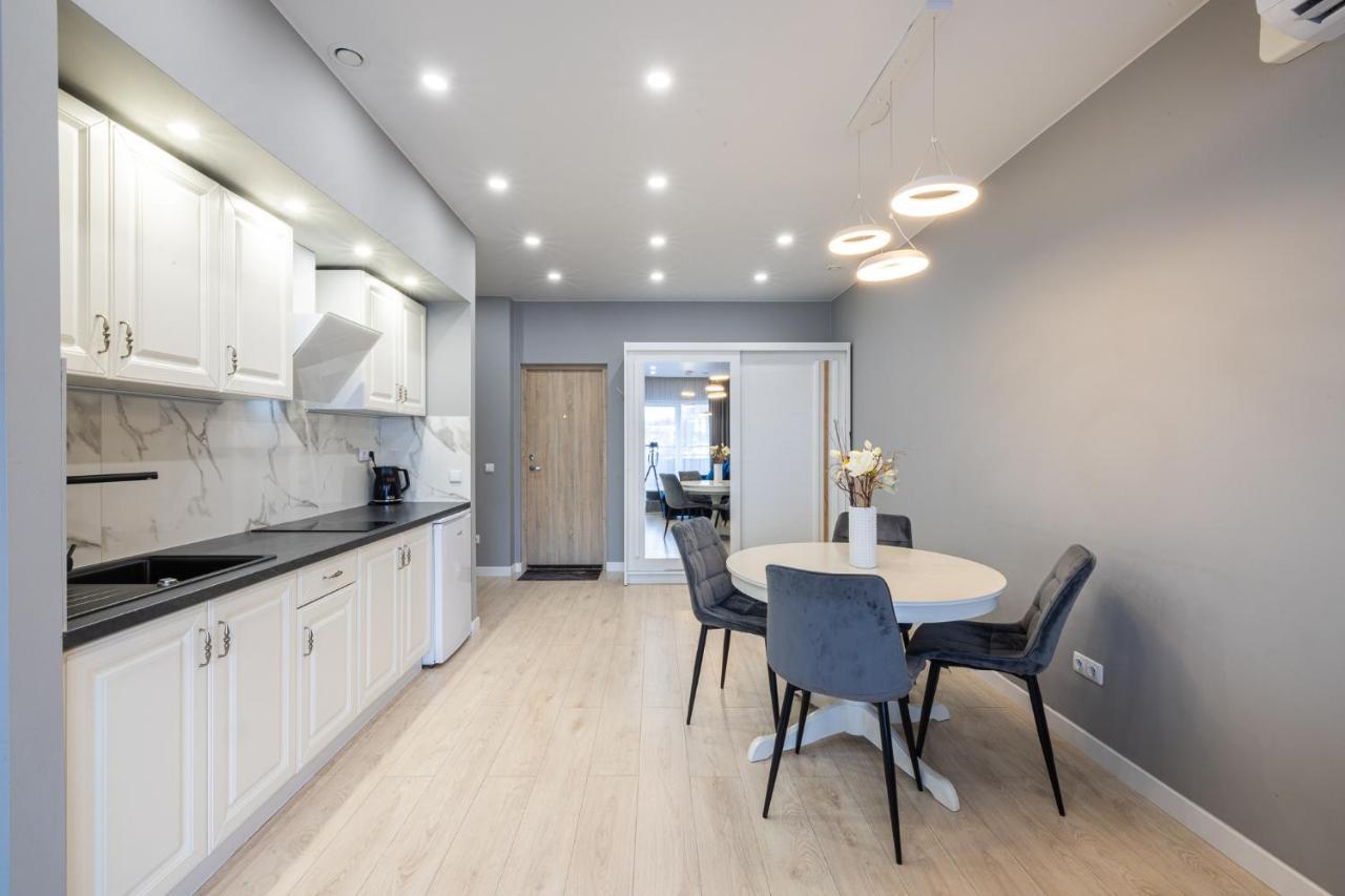 Dharma Stay Apartamentai Su Terasa Ir Vaizdu I Miesta Telšiai Exteriör bild