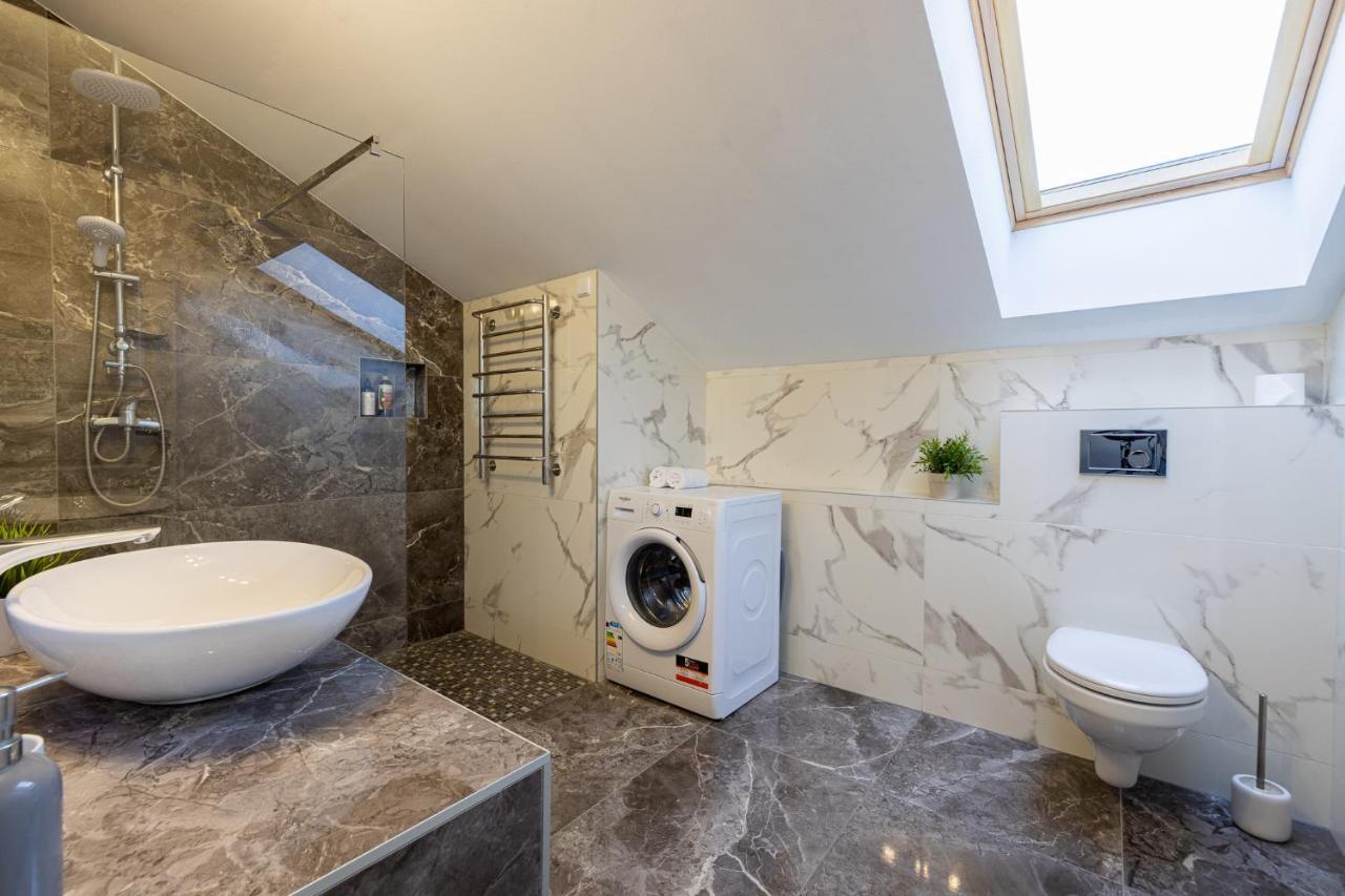 Dharma Stay Apartamentai Su Terasa Ir Vaizdu I Miesta Telšiai Exteriör bild