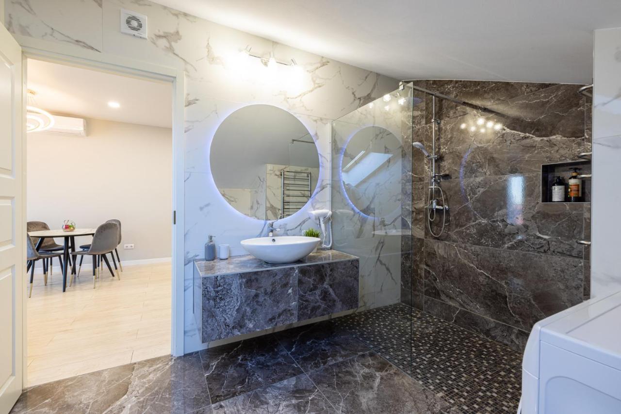 Dharma Stay Apartamentai Su Terasa Ir Vaizdu I Miesta Telšiai Exteriör bild