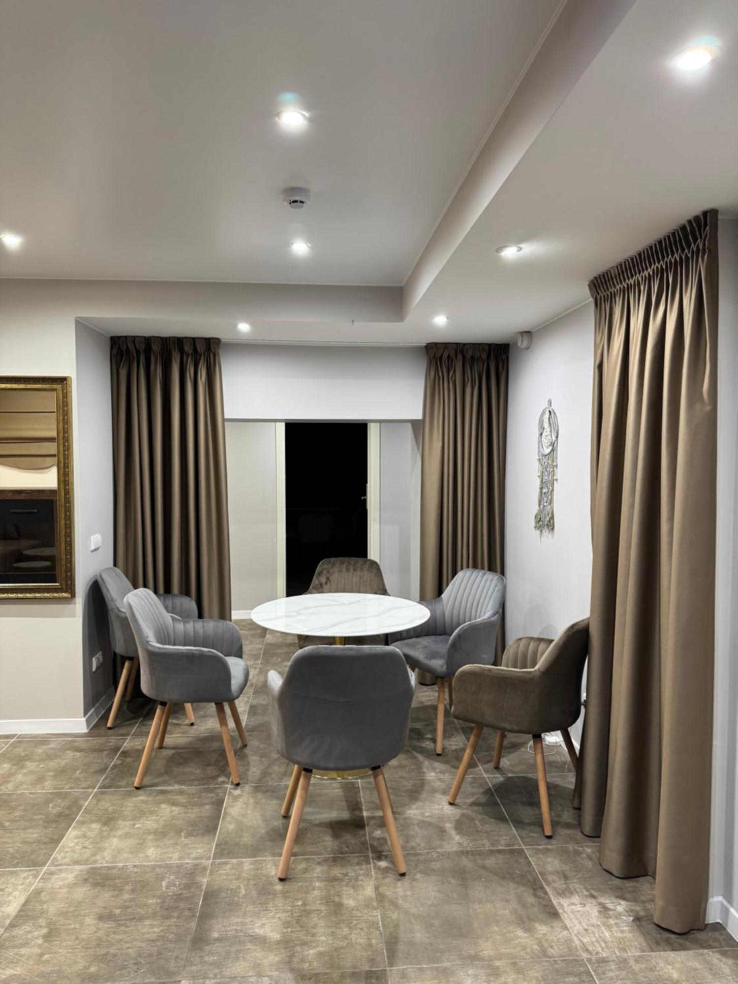 Dharma Stay Apartamentai Su Terasa Ir Vaizdu I Miesta Telšiai Exteriör bild